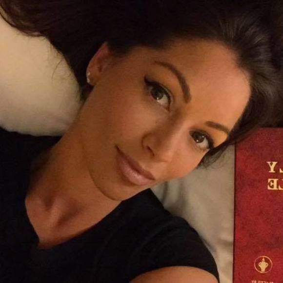 Meet your Posher, Allison - Picture 1 of 1